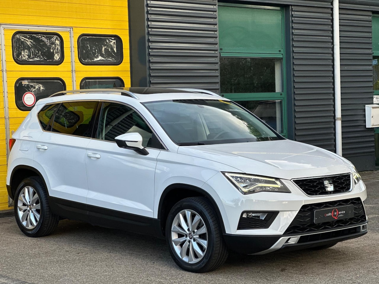 SEAT Ateca - 1.4 EcoTSI Xcellence PANO/AUT/CAMERA/XENON/LED - AutoWereld.nl