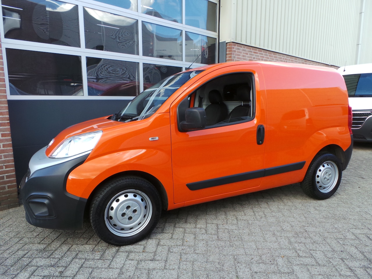 Fiat Fiorino - 1.3 MJ SX Automaat Airco,Navigatie,Pdc - AutoWereld.nl