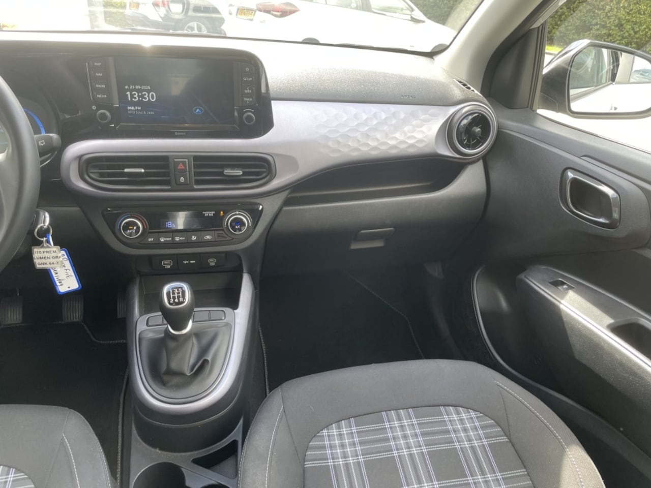 Hyundai i10 - 1.0 Premium*RIJKLAARPRIJS*