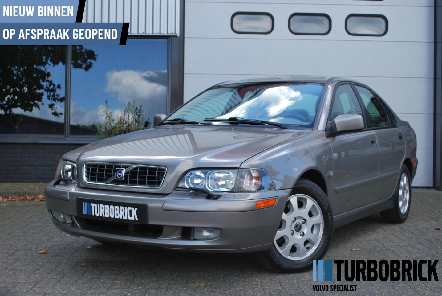 Volvo S40 - 1.8 Europa Navigator |Climate|Cruise|Trekhaak|PDC - AutoWereld.nl