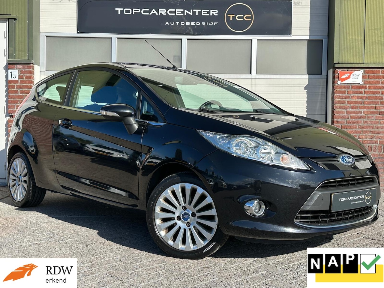 Ford Fiesta - 1.25 Titanium/CLIMA/PARKS/LM.VELG/APK/NAP - AutoWereld.nl