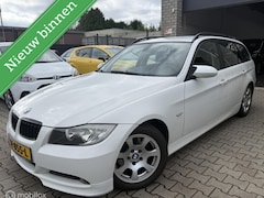 BMW 3-serie Touring - 318i Executive / Navi / M-Pakket