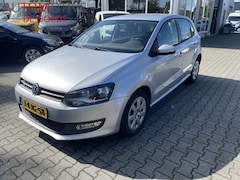 Volkswagen Polo - 1.4-16V Highline