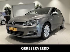 Volkswagen Golf - 1.0 TSI Connected Series 116 PK | Apple Carplay | Achteruitrijcamera | Parkeersensoren | C