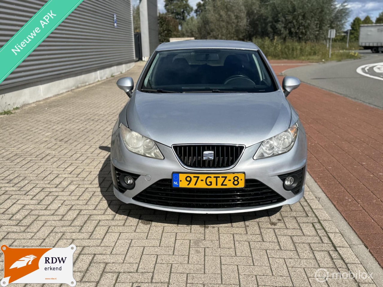 SEAT Ibiza - 1.6 sport/NWE APK/NETTE AUTO/ SPORT PAKKET!!! - AutoWereld.nl