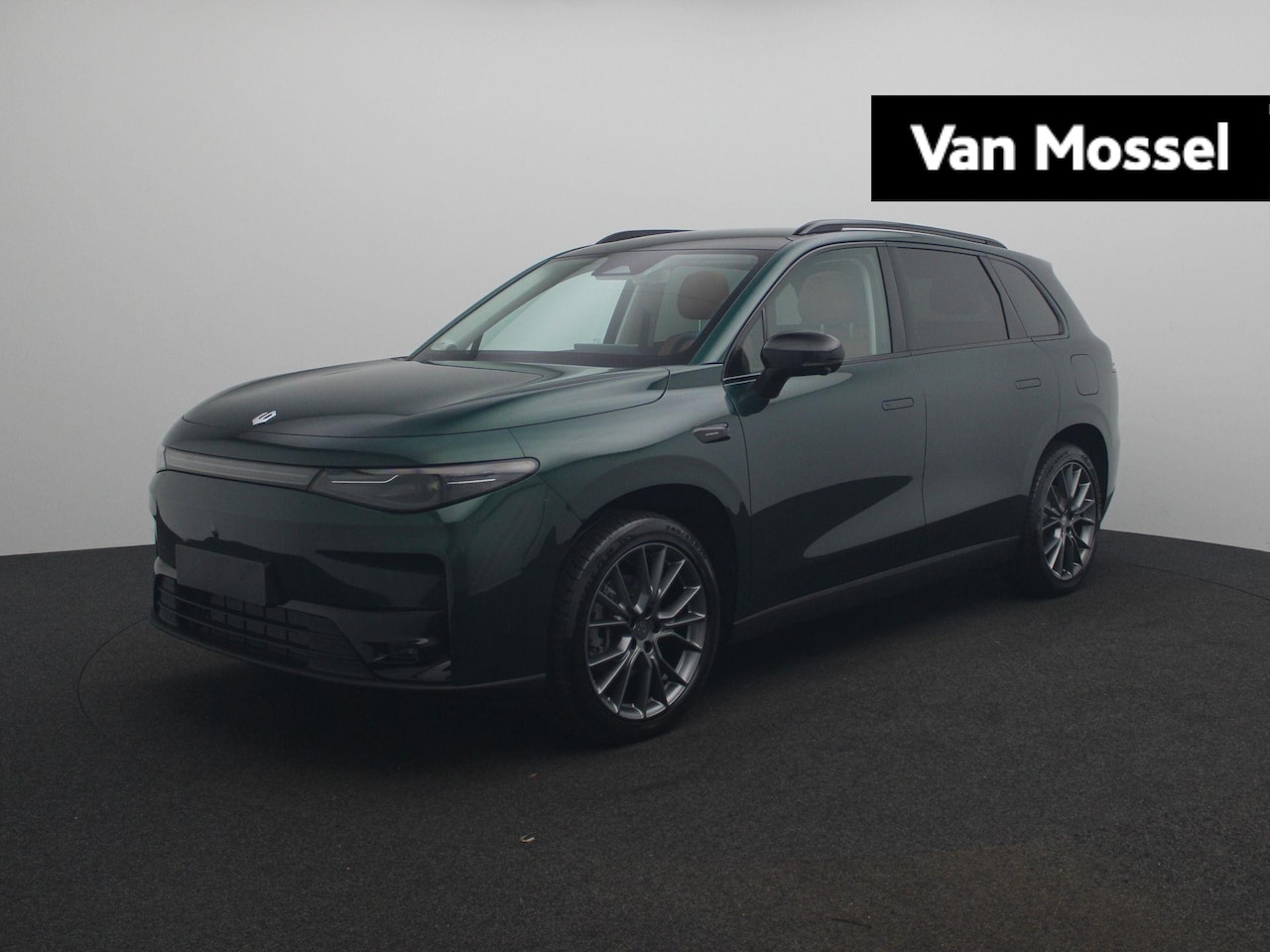 Leapmotor C10 - REEV Design 28.4 kWh || €3.000-, VOORRAADVOORDEEL || PRIVATE LEASE VANAF €499-, || - AutoWereld.nl