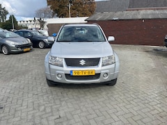 Suzuki Grand Vitara - 2.0-16V Exclusive airco trekhaak lm velgen
