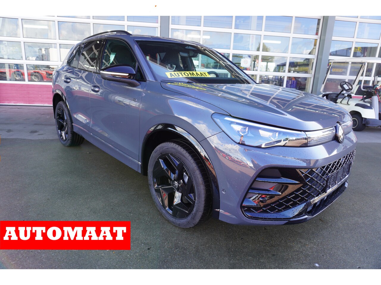 Volkswagen Tiguan - 1.5 eHybrid R-Line Edition 272 PK Hybride nr.V012 | Climate | panorama dak | Trekhaak - AutoWereld.nl