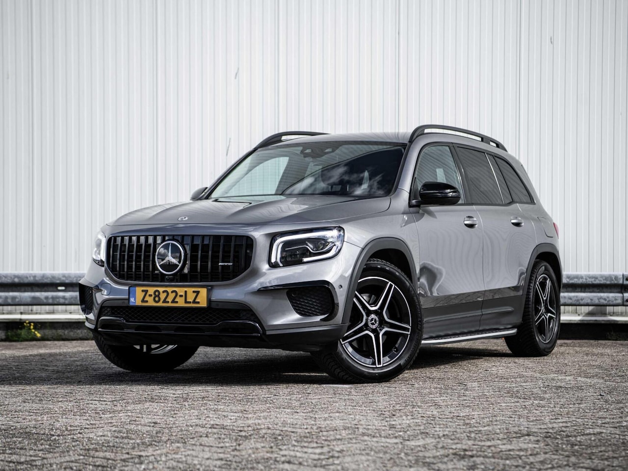 Mercedes-Benz GLB - 220d 191PK Leder Stoelkoeling Massage CarPlay Standkachel Widescreen - AutoWereld.nl