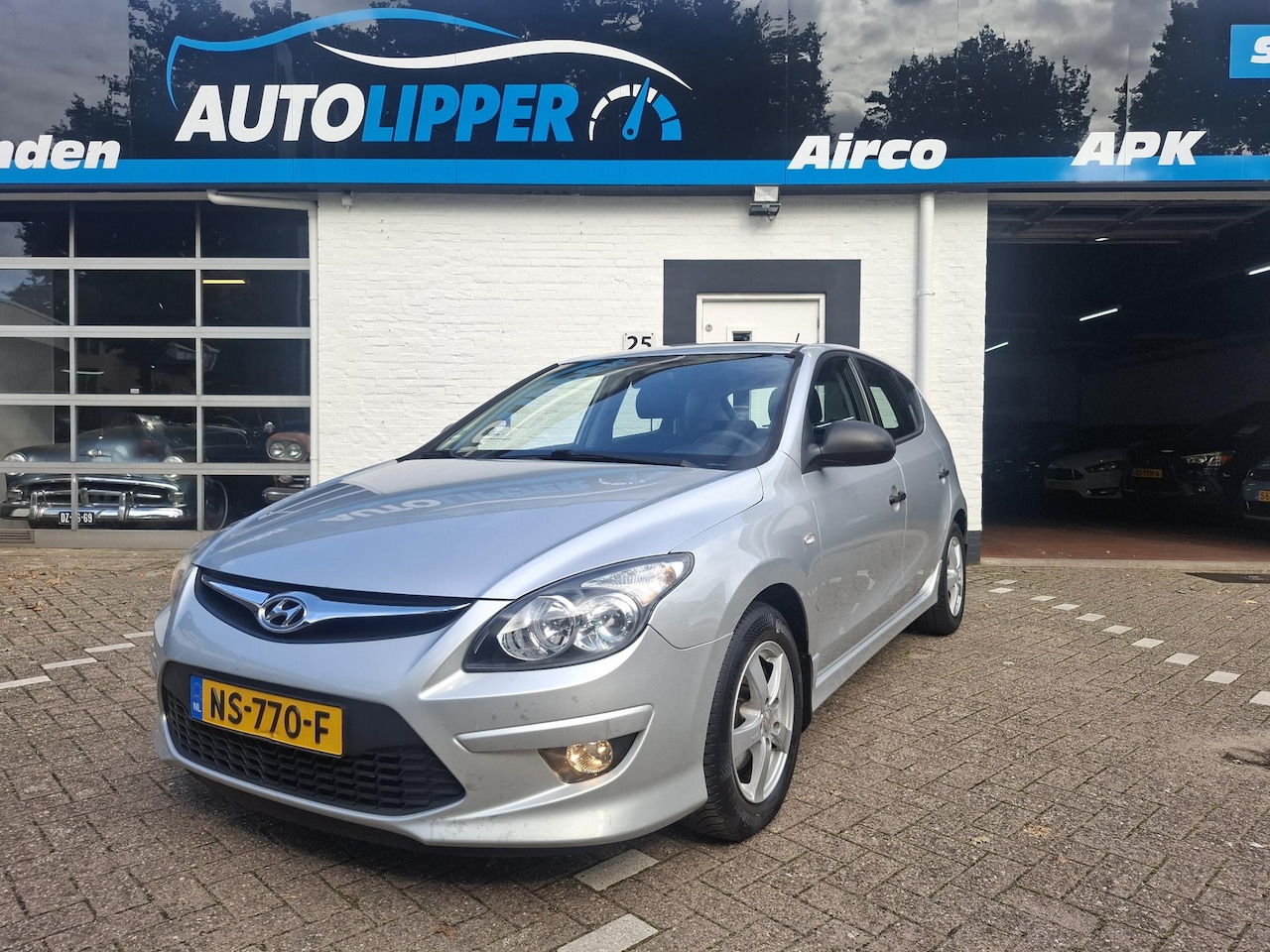 Hyundai i30 - 1.4i i-Drive /Airco/Lm velgen/All season banden - AutoWereld.nl