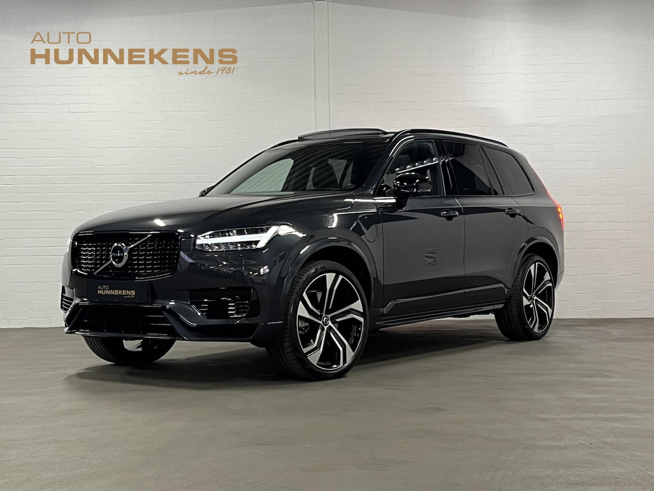 Volvo XC90 - 2.0 T8 Recharge AWD R-Design Luchtvering | Open dak | Adapt. Cruise c. | Long range  | Har - AutoWereld.nl