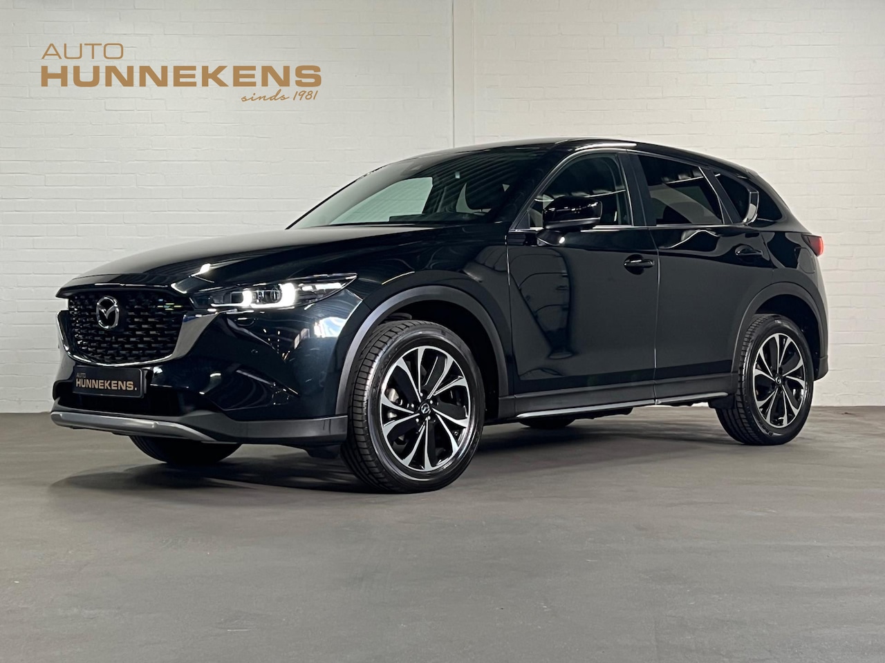 Mazda CX-5 - 2.5 Newground *Trekhaak* | Carplay | Stoel-/Stuurwielverwarming | Head-up | Climate-/Cruis - AutoWereld.nl