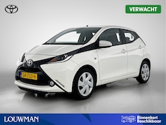 Toyota Aygo - 1.0 VVT-i x-nav | Navigatie | Camera | Airco |
