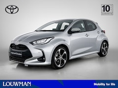 Toyota Yaris - 1.5 Hybrid 130 Executive | Navigatie | Panoramadak | BSM | Parkeersensoren voor+achter |