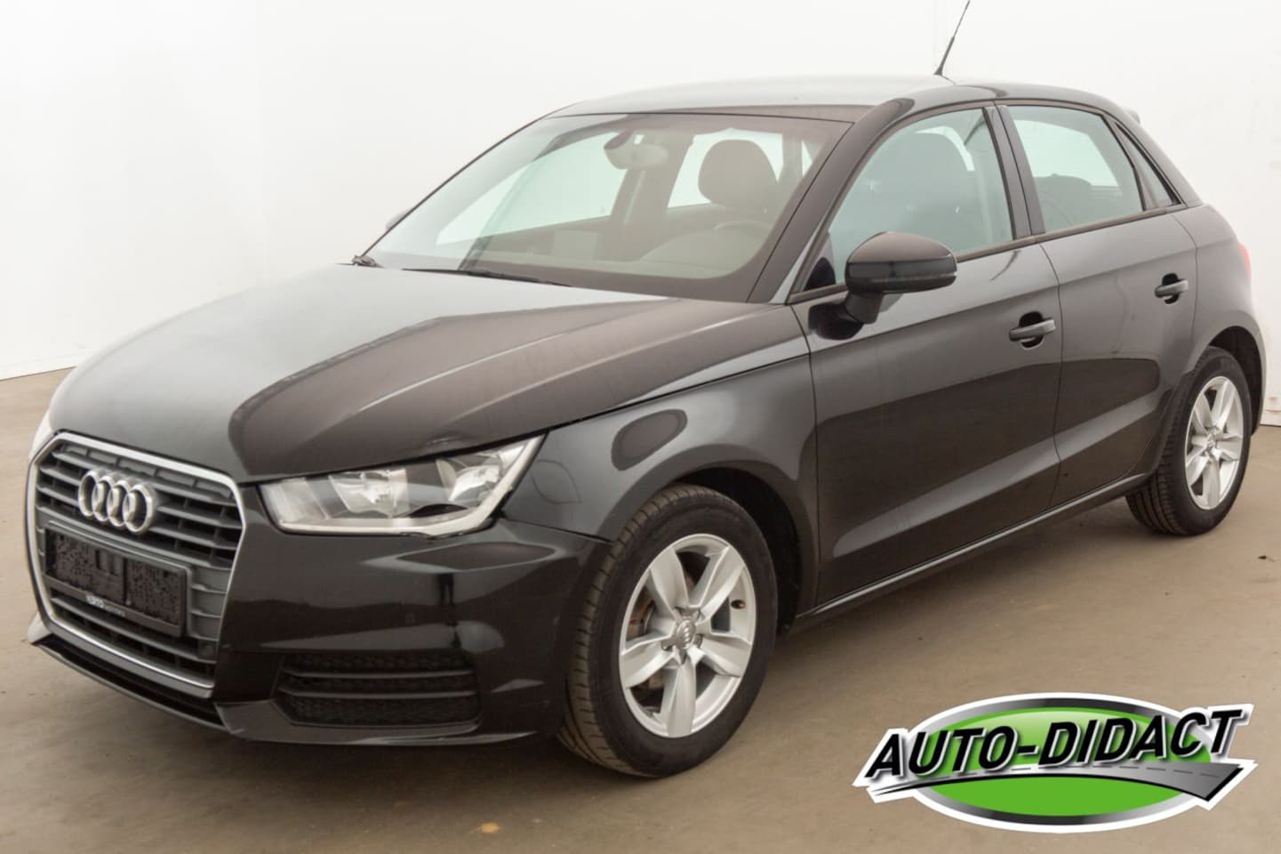 Audi A1 - 1.0 TFSI Airco Navi - AutoWereld.nl