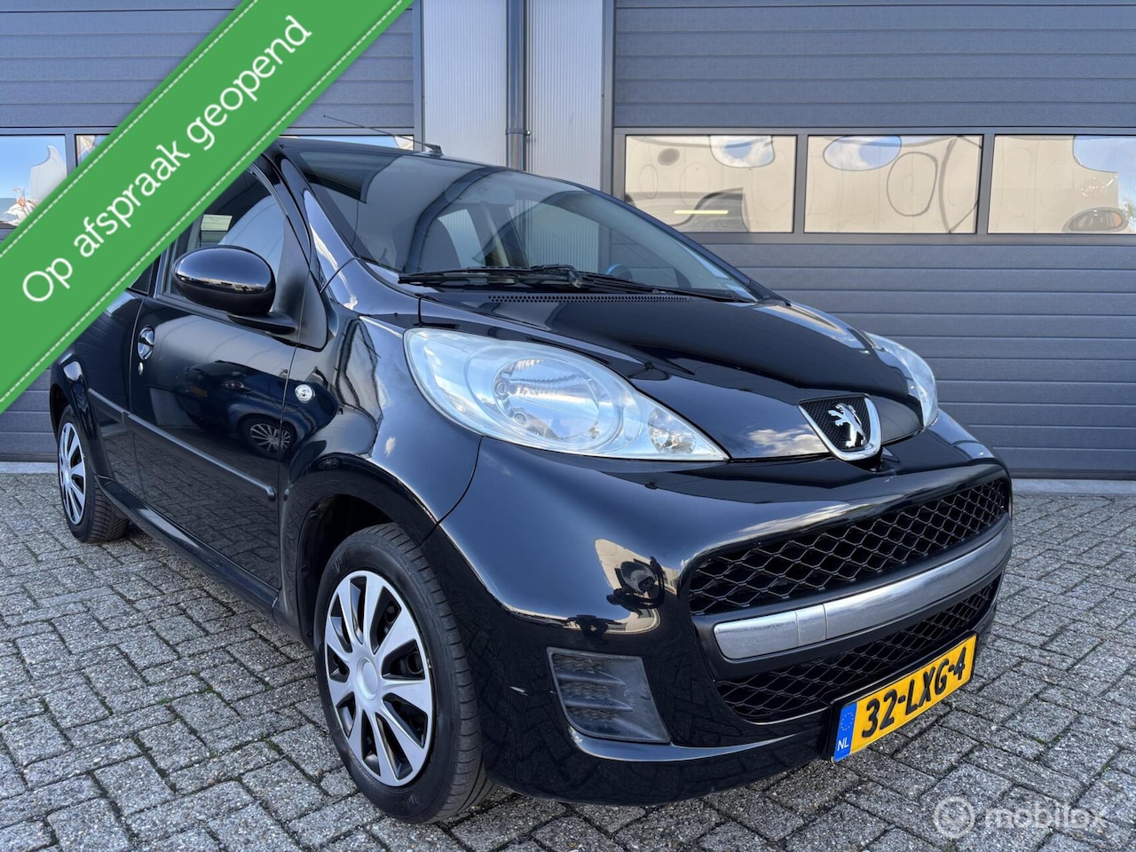Peugeot 107 - 1.0-12V Urban Move Uitvoering /// Airco - AutoWereld.nl