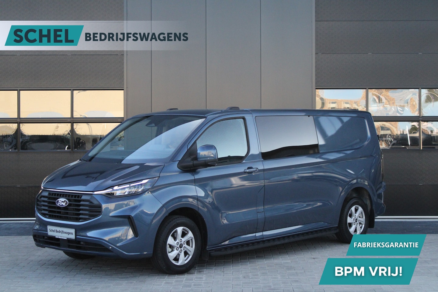 Ford Transit Custom - 320 2.0 TDCI L2H1 Limited DC 136pk - 5 Zits - 360 Camera - Blind Spot - Stoelverwarming - - AutoWereld.nl