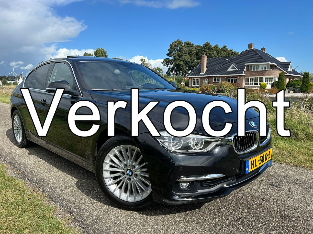 BMW 3-serie - 330e Luxury Leer / M-Stuurwiel / Schuifdak / Stoelverwarming / Topstaat! - AutoWereld.nl