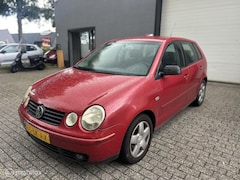 Volkswagen Polo - 1.4-16V Highline / airco / cruise / trekhaak