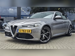 Alfa Romeo Giulia - 2.0 T AWD Veloce + 19inch + CAMERA + VOLLEER + SPORTSTOELEN + XENON