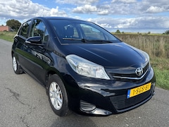 Toyota Yaris - 1.0 VVT-i Now Airco / PDC / Trekhaak /APK 10-2026