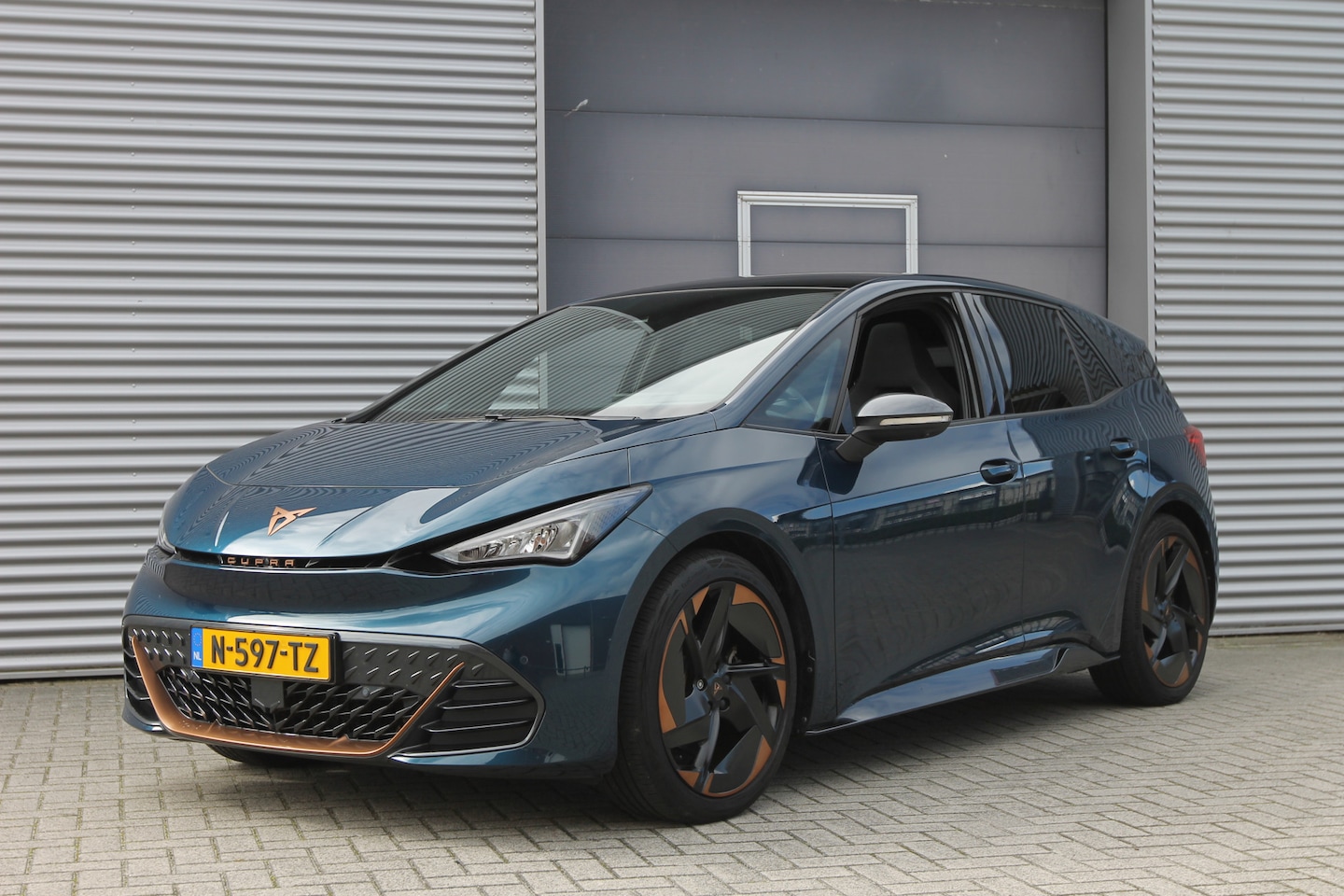 CUPRA Born - Copper Edition One 62 kWh I Pano.dak I Carplay I Camera - AutoWereld.nl