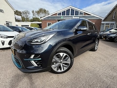 Kia e-Niro - DynamicPlusLine 64 kWh 3-Fase, Schuif-/kanteldak, Navi, Camera