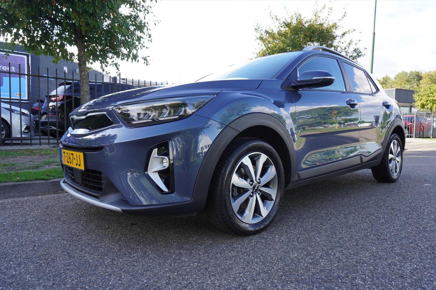 Kia Stonic - 1.0 T-GDi MHEV 100pk DynamicPlusLine Navigatie Apple Carplay - AutoWereld.nl
