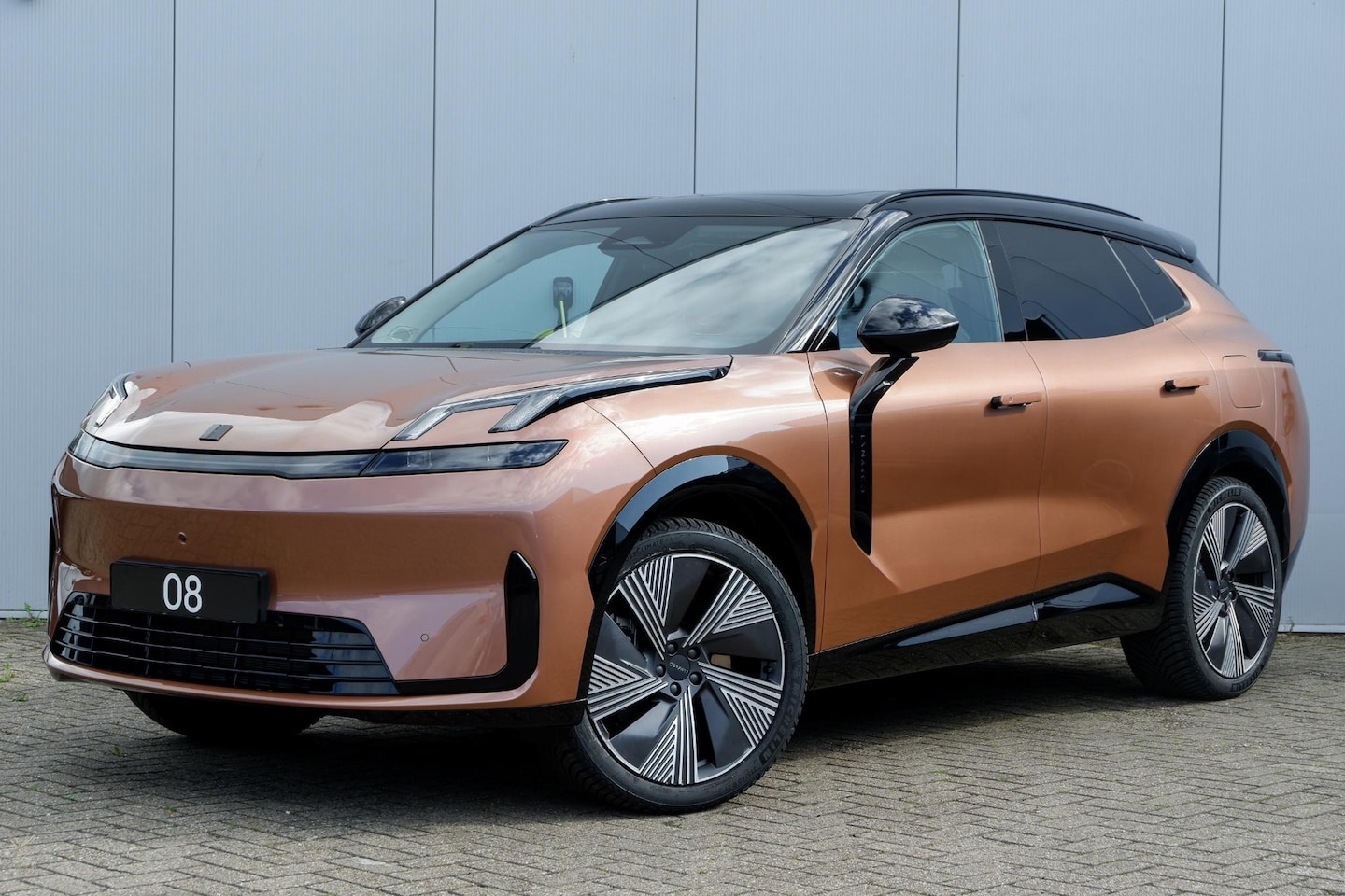 Lynk & Co 08 - 345PK More | 200km Hybride | Stoelmassage, Verwarming en Ventilatie | Panoramadak | Matrix - AutoWereld.nl