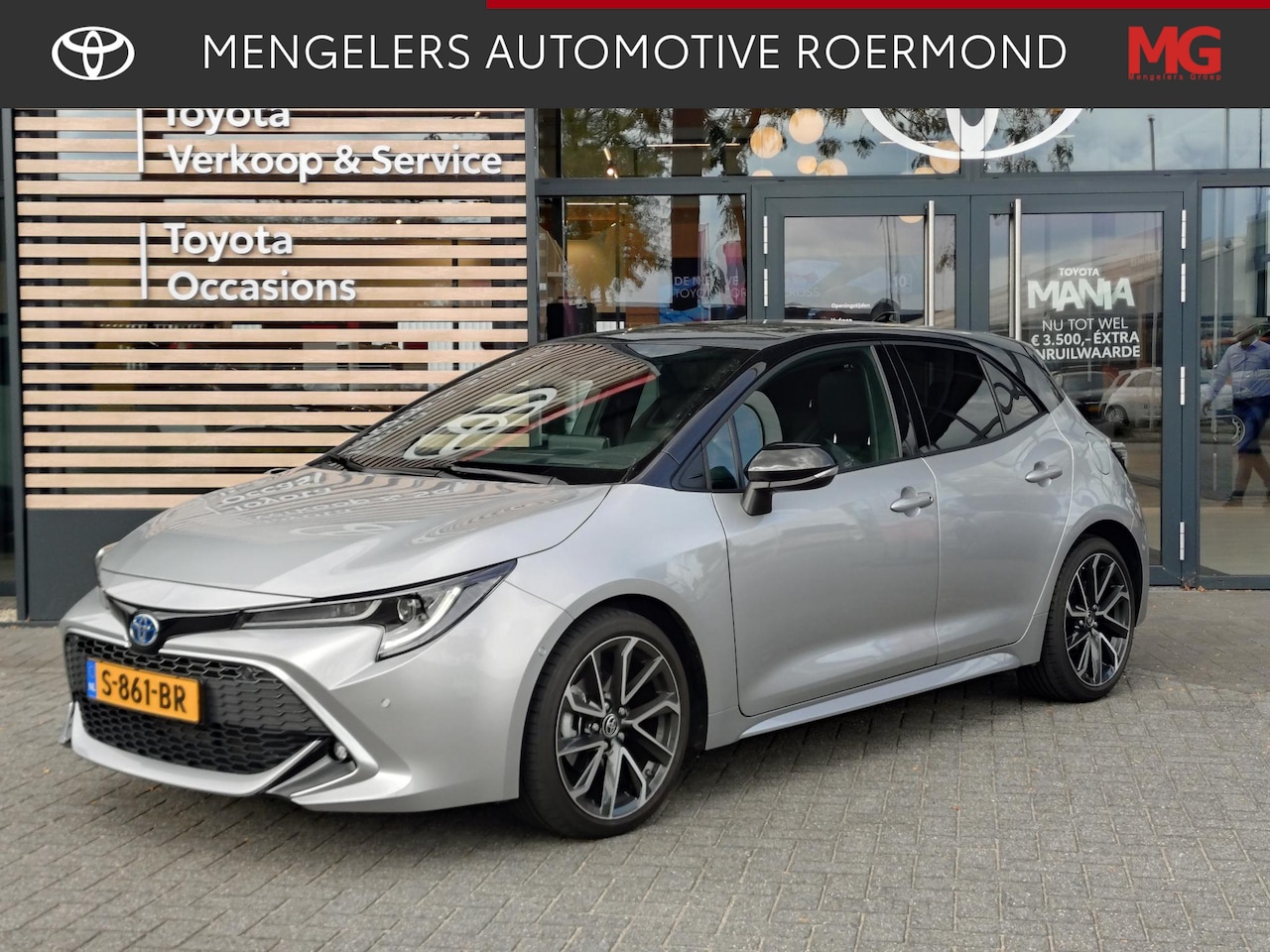 Toyota Corolla - 1.8 Hybrid Executive 1.8 Hybrid Executive - AutoWereld.nl