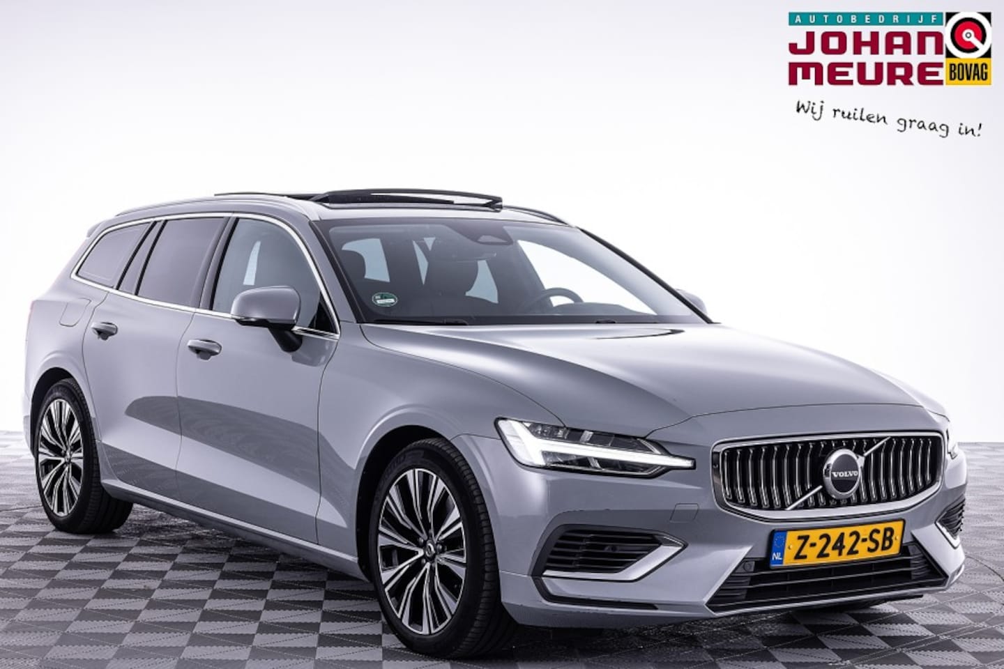 Volvo V60 - 2.0 T8 Plug-in hybrid AWD Plus Bright | PANORAMADAK ✅ 1e Eigenaar - AutoWereld.nl