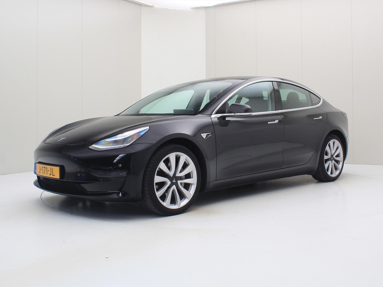 Tesla Model 3 - Long-Range AWD 351pk 75 kWh [ AUTOPILOT+19'' LMV+620KM WLTP+PREMIUM AUDIO ] - AutoWereld.nl