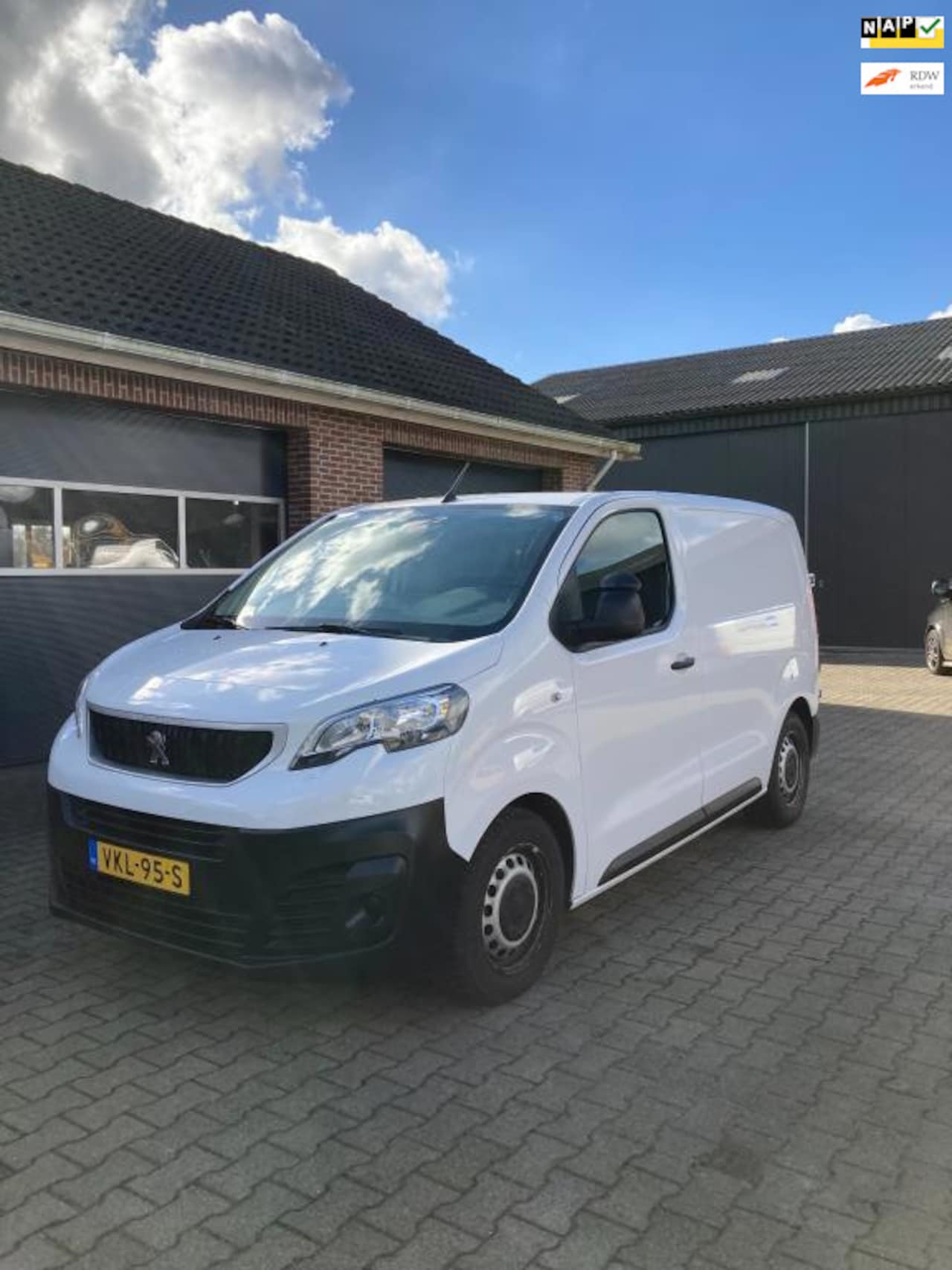 Peugeot Expert - 1.5 BlueHDI 100 Compact Premium airco PDC trekhaak cruis electr, ramen en spiegels NAP boo - AutoWereld.nl