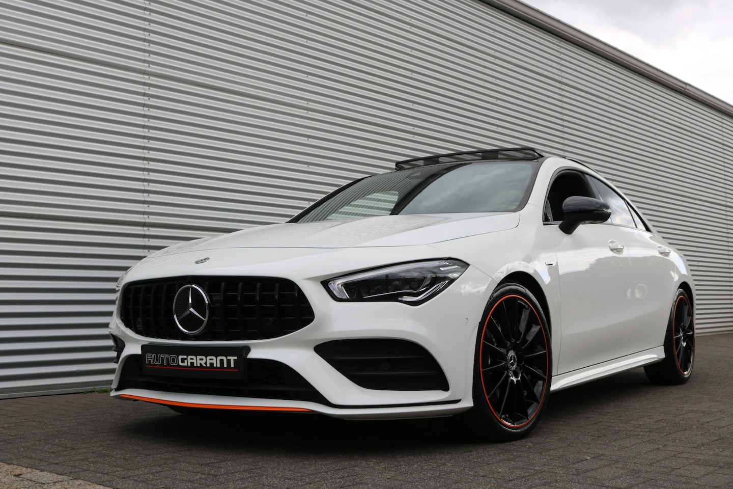 Mercedes-Benz CLA-Klasse - 220 4MATIC Edition AMG Pakket AMG NightPakket (Pano Sportleder Carplay Widescreen Burmeste - AutoWereld.nl
