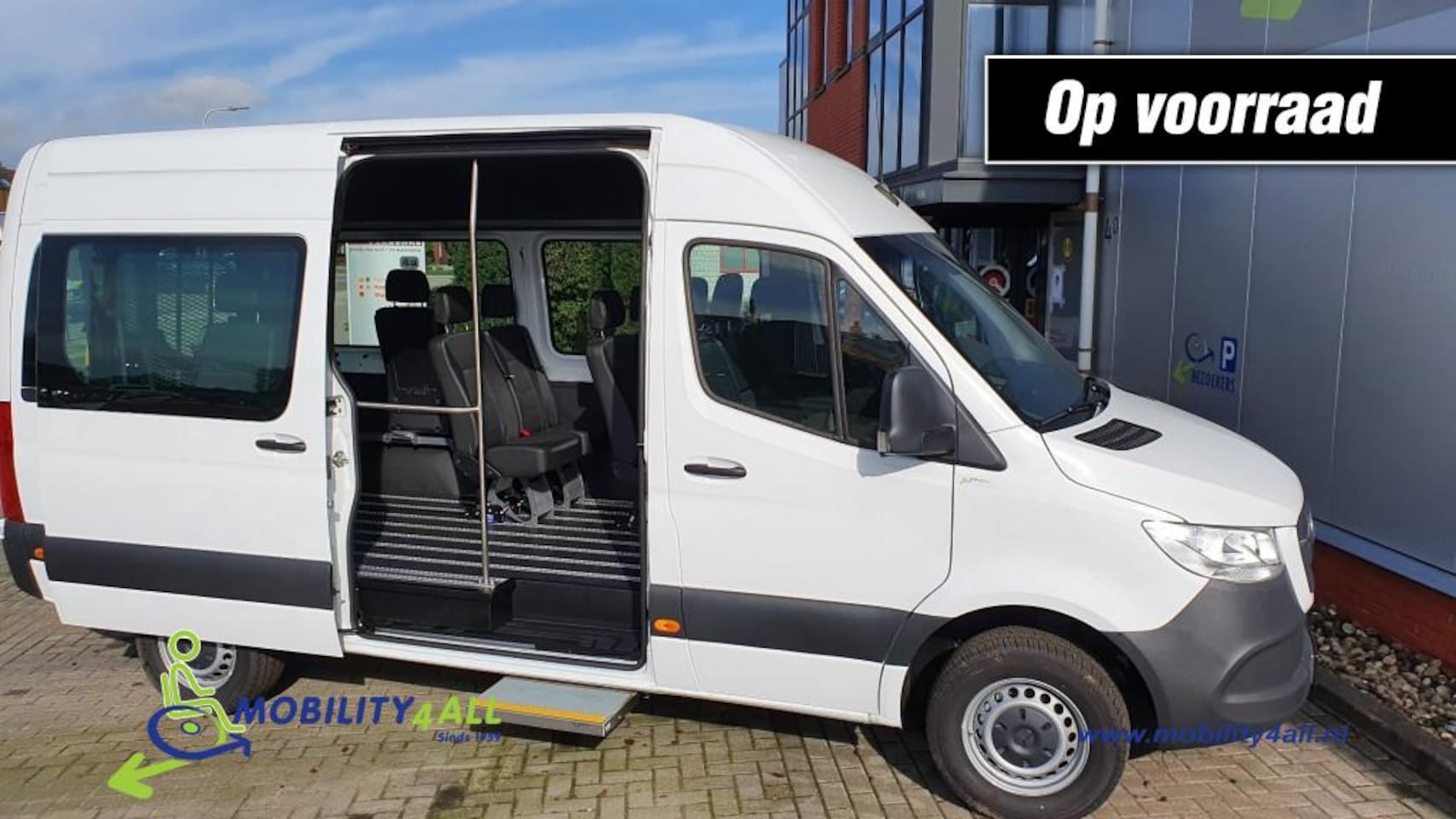 Mercedes-Benz Sprinter - NIEUWE Rolstoelbussen uit voorraad leverbaar - AutoWereld.nl