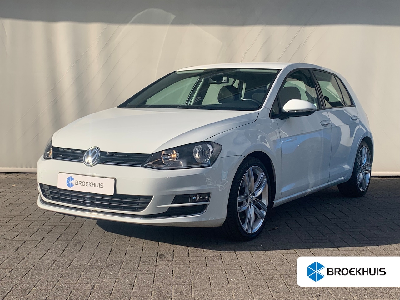 Volkswagen Golf - 1.4 TSI Highline Airco | Automaat! | Alcantara | Cruise Control | LMV 18" | Navi | - AutoWereld.nl