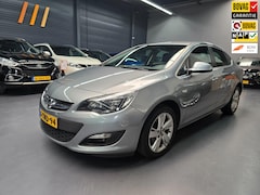 Opel Astra - 1.4 Turbo Berlin CRUISE TREKHAAK NL AUTO NAP