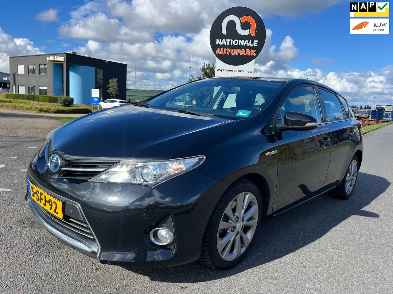 Toyota Auris - 2013 * 1.8 Hybrid Executive * AUTOMAAT * STOELVERWARMING * ELEC. RAMEN * CRUISE CONTROL - AutoWereld.nl
