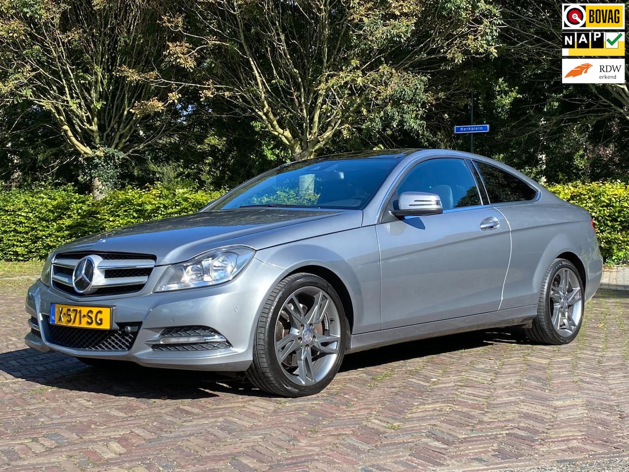 Mercedes-Benz C-klasse Coupé - 350 Ambition Automaat | Leder | Panodak | Navi | Dodehoek en rijstrook sensor - AutoWereld.nl
