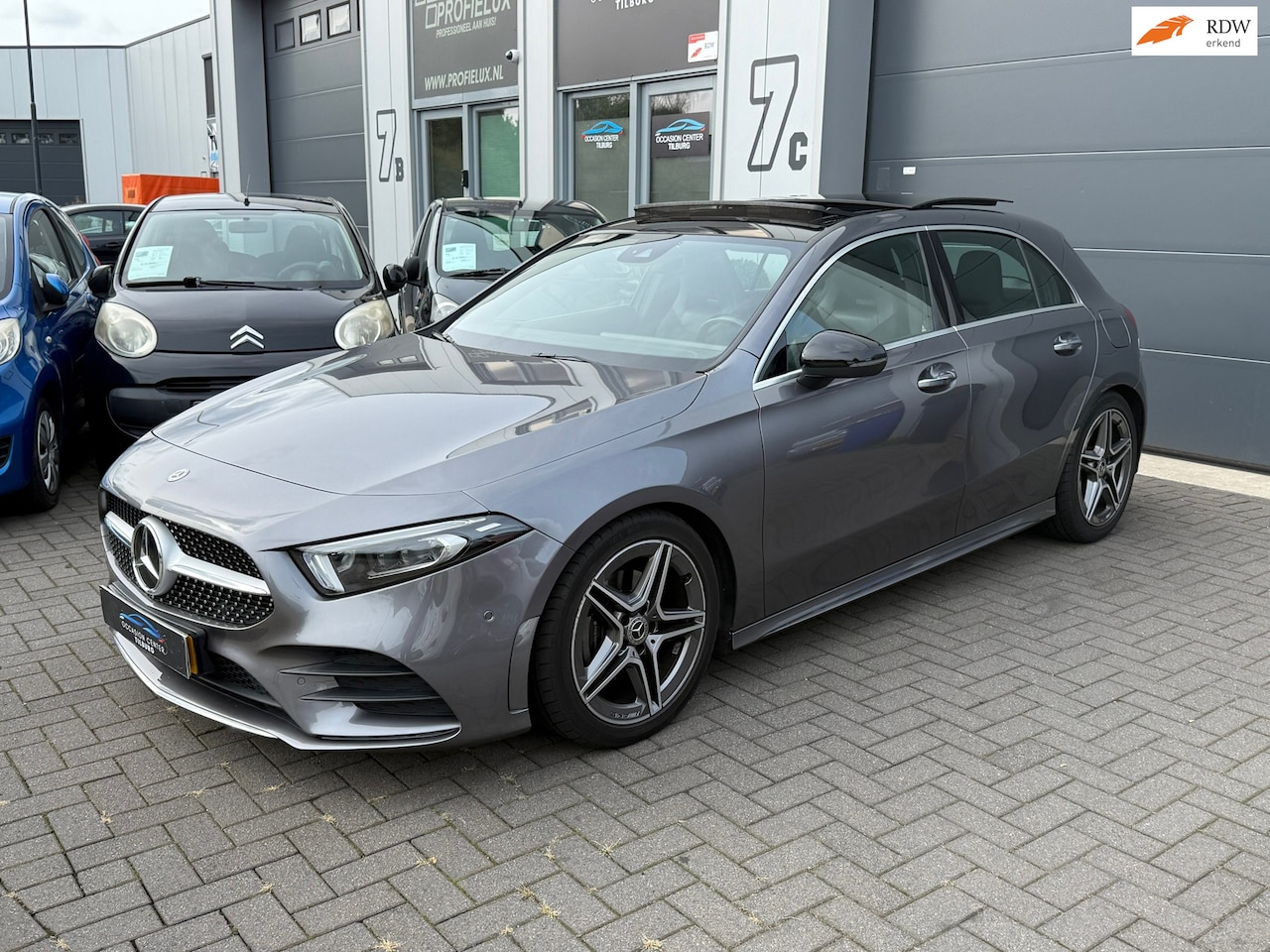Mercedes-Benz A-klasse - 180 Premium Plus AMG PANODAK - AutoWereld.nl