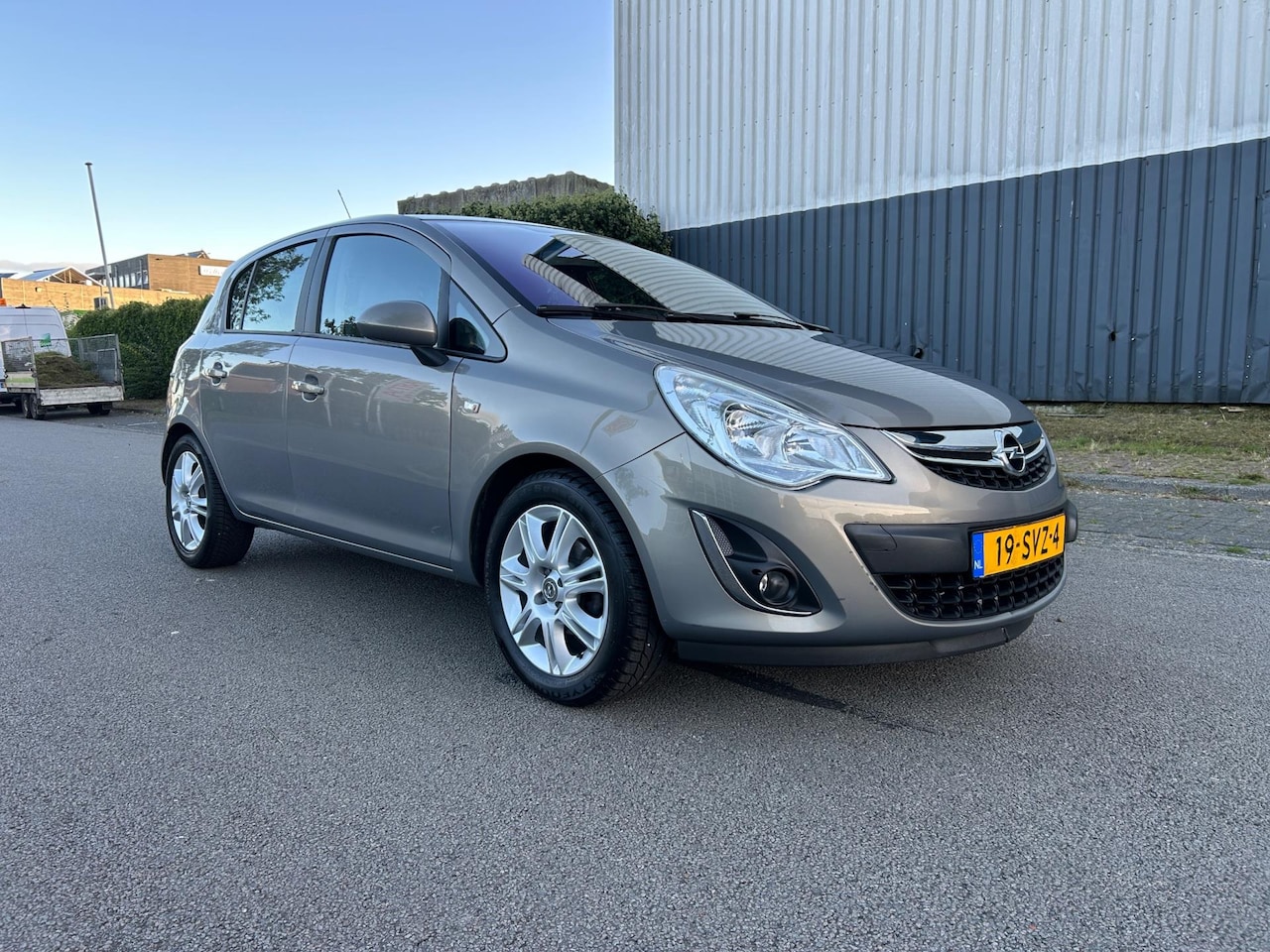 Opel Corsa - 1.4-16V Cosmo Airco/Cruise/Nieuwe Apk - AutoWereld.nl