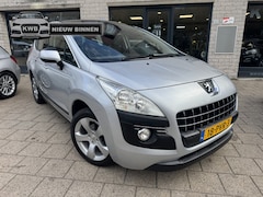 Peugeot 3008 - 1.6 VTi ST Pano Navi Trekhaak PDC NAP