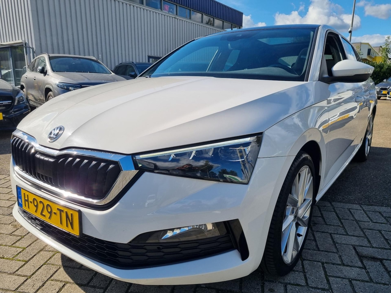 Skoda Scala - 1.5 TSI Sport Panodak Virtueel Navi - AutoWereld.nl