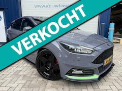 Ford Focus - 2.0 ST-3 TURBO STAGE 2 TUNING 301pk / 5 deurs / ECC / NAVI / 19INCH