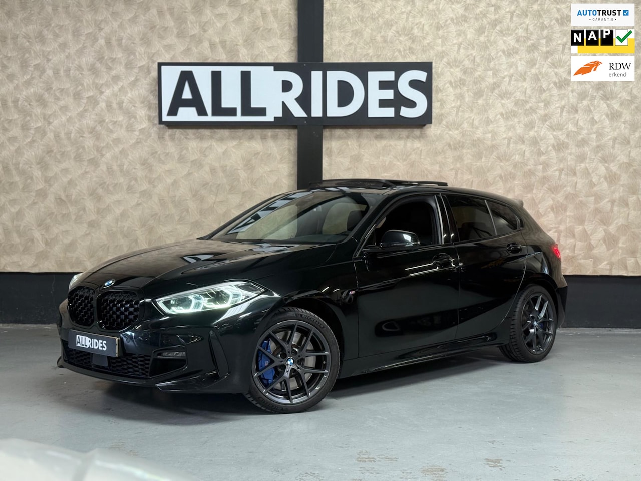 BMW 1-serie - 120d xDrive M Sport | Pano | keyless | Memory | HUD | H&K | Stoel-/stuurverwarming - AutoWereld.nl
