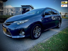 Toyota Auris Touring Sports - 1.8 Hybrid Lease, dealeronderhouden, panoramadak, camera, navi, stoelverwarming, etc etc