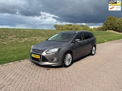 Ford Focus Wagon - 1.0 EcoBoost ST Line Navigatie PDC Nwe Distr. Riem Beurt LM Velgen Cruise Climate NAP
