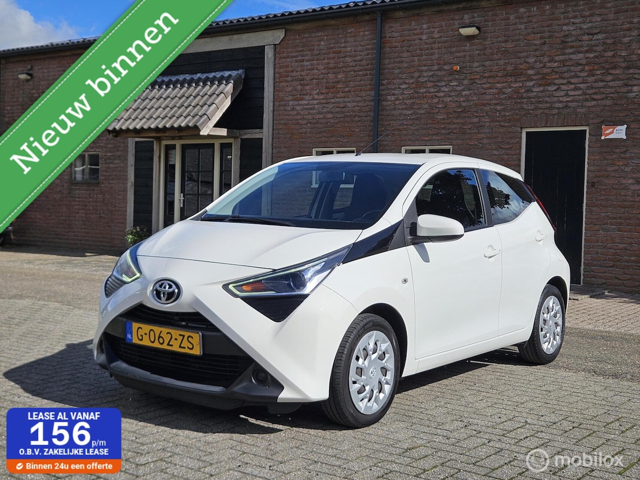 Toyota Aygo - 1.0 VVT-i x-play 1.0 VVT-i x-play - AutoWereld.nl
