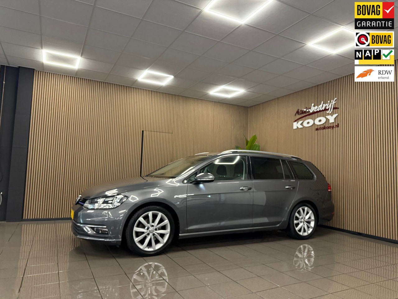 Volkswagen Golf Variant - 1.5 TSI Comfortline Business * Automaat / Carplay / Parkeersensoren / NL Auto * - AutoWereld.nl