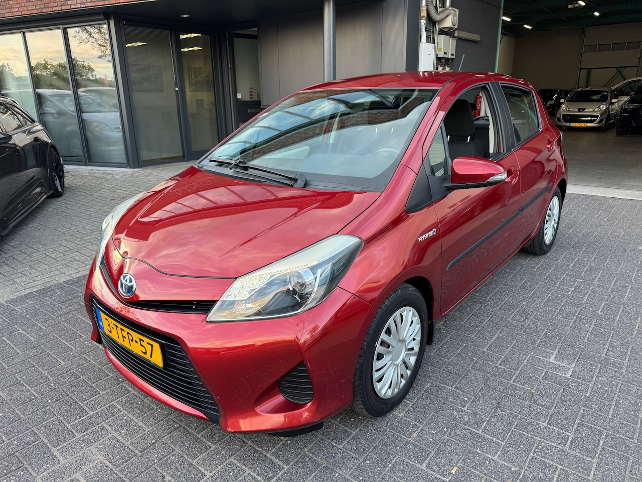 Toyota Yaris - 1.5 Full Hybrid Aspiration CAMERA CRUISE CLIMA ORIG NL NAP - AutoWereld.nl